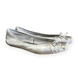 Mossimo Silver Metallic Flats Toe Ballet Womens Shoe Faux Suede Square Toe Bow